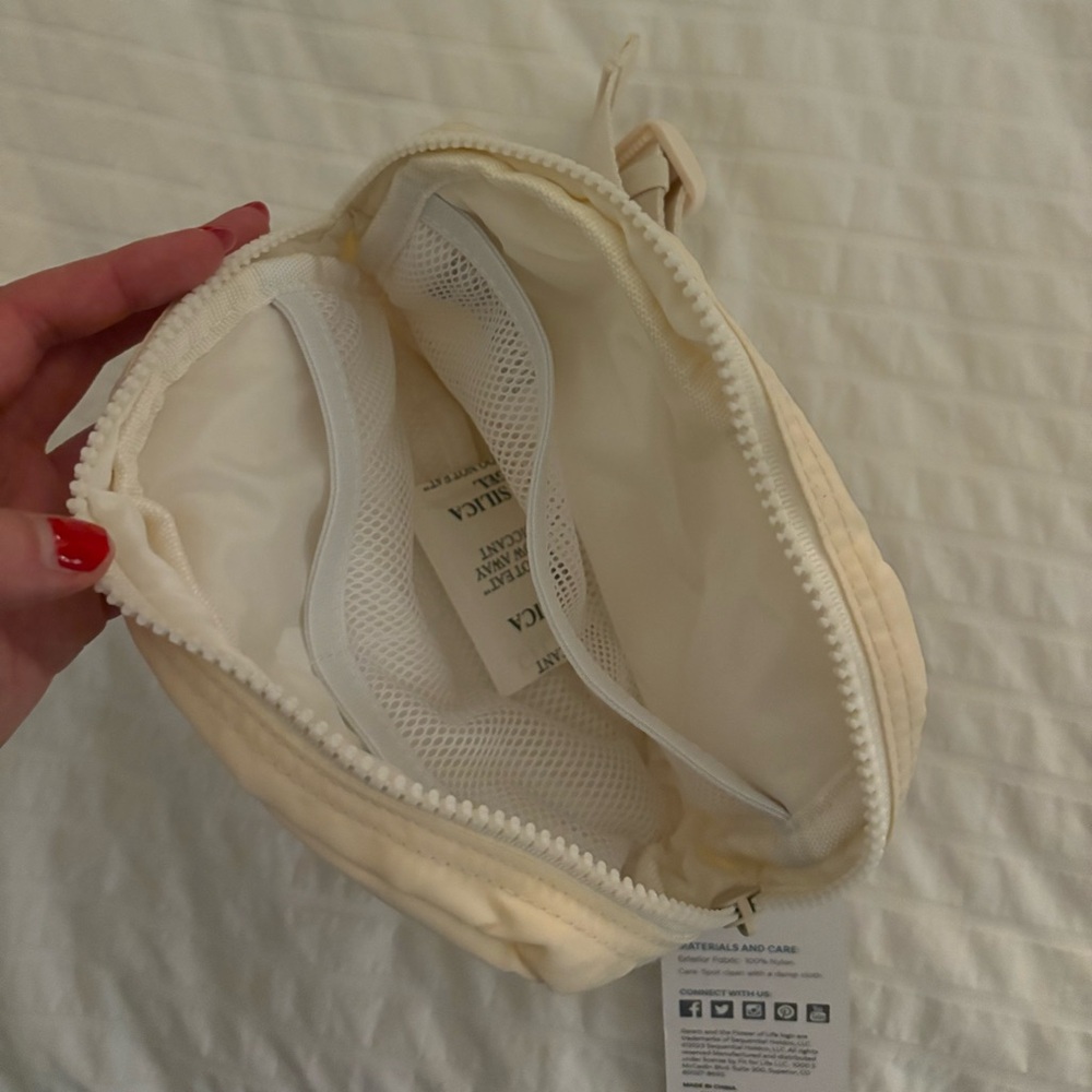 New belt bag - Picture 3 of 3